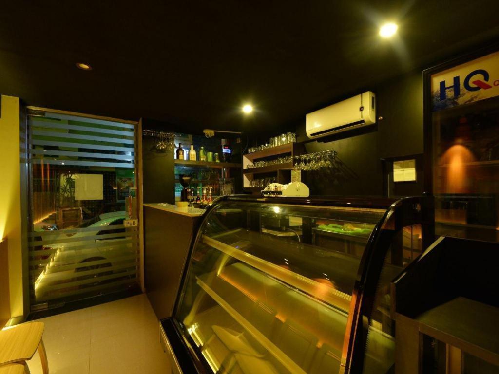 Hotel Family Treasure Yangon Extérieur photo