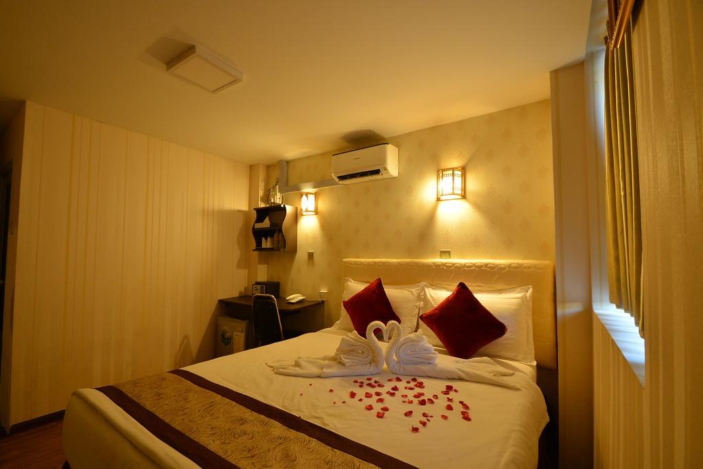 Hotel Family Treasure Yangon Extérieur photo