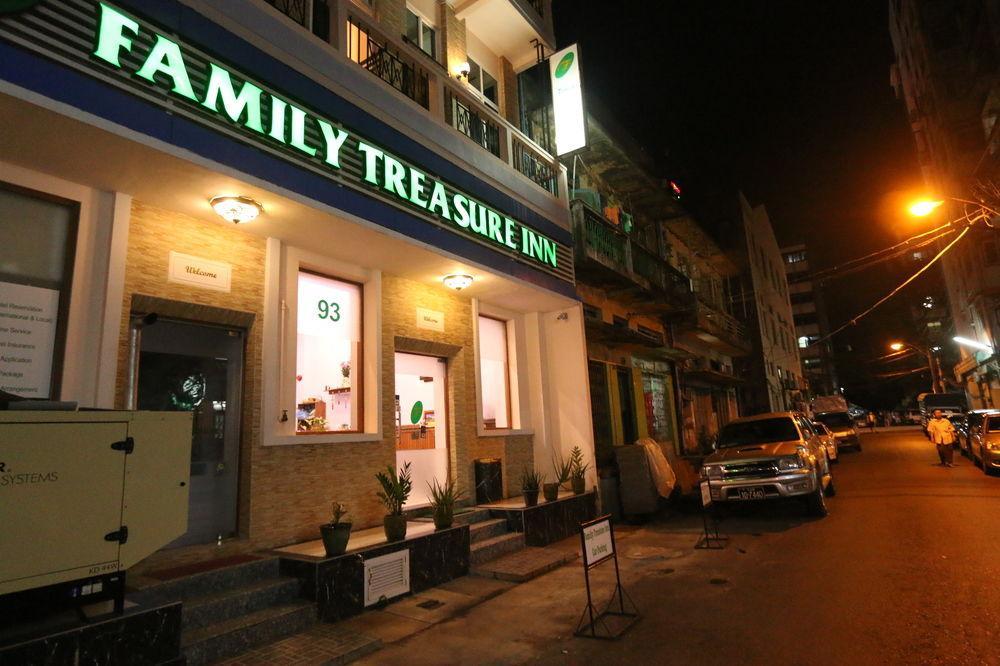 Hotel Family Treasure Yangon Extérieur photo
