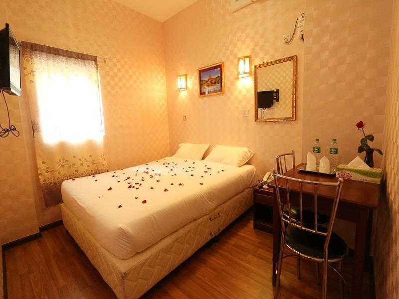 Hotel Family Treasure Yangon Extérieur photo