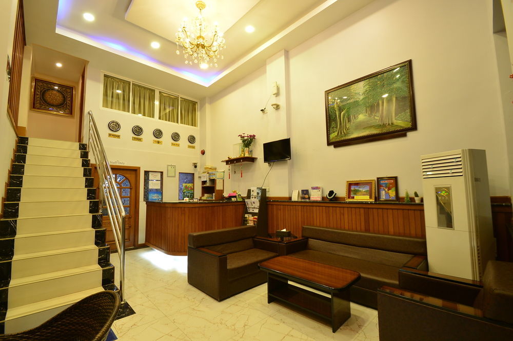 Hotel Family Treasure Yangon Extérieur photo